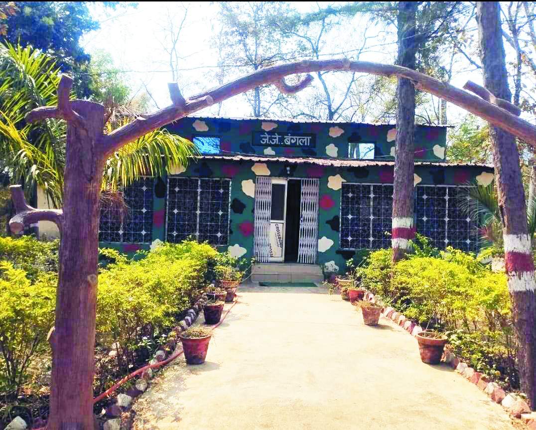 सारंगढ़ के जंगल में जे.जे.बंगला
