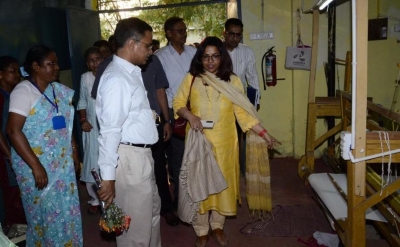 बस्तर कोसा के देश भर में खुलेंगे आउटलेट