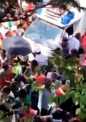 महाराष्ट्र सरकार ने दोपहर के समय खुली रैलियों व सभाओं पर प्रतिबंध लगाया