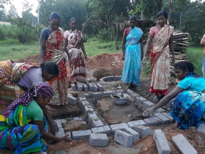 झारखंड में 50 हजार 'रानी मिस्त्रियों' ने पुरुषों के वर्चस्व वाले पेशे में गाड़ा झंडा