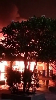 गलगोटिया यूनिवर्सिटी के फूड कोर्ट में लगी आग