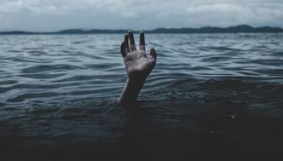 यूपी में बारिश के पानी से भरे गड्ढे में डूबे चार बच्चे