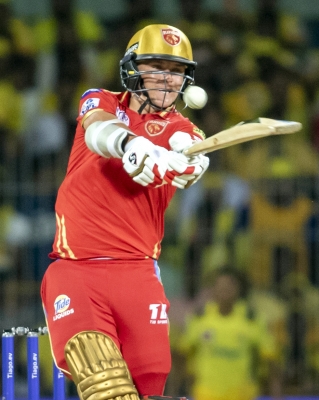 सैम करन जो करना चाहते हैं, नहीं कर पा रहे हैं : साइमन डॉल