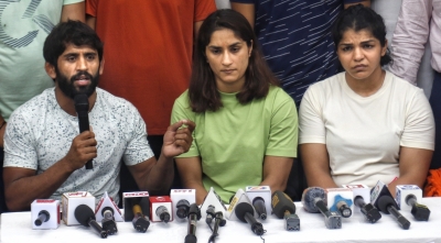 सरकार की ताकत के सामने पहलवानों के डट जाने के मायने सरकार की ताकत के सामने पहलवानों के डट जाने के मायने