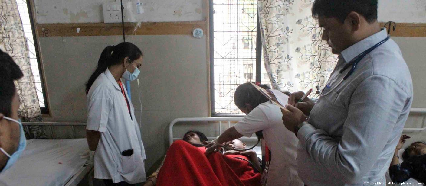 भारत में बढ़ती आबादी और डॉक्टरों की कमी भारत में बढ़ती आबादी और डॉक्टरों की कमी