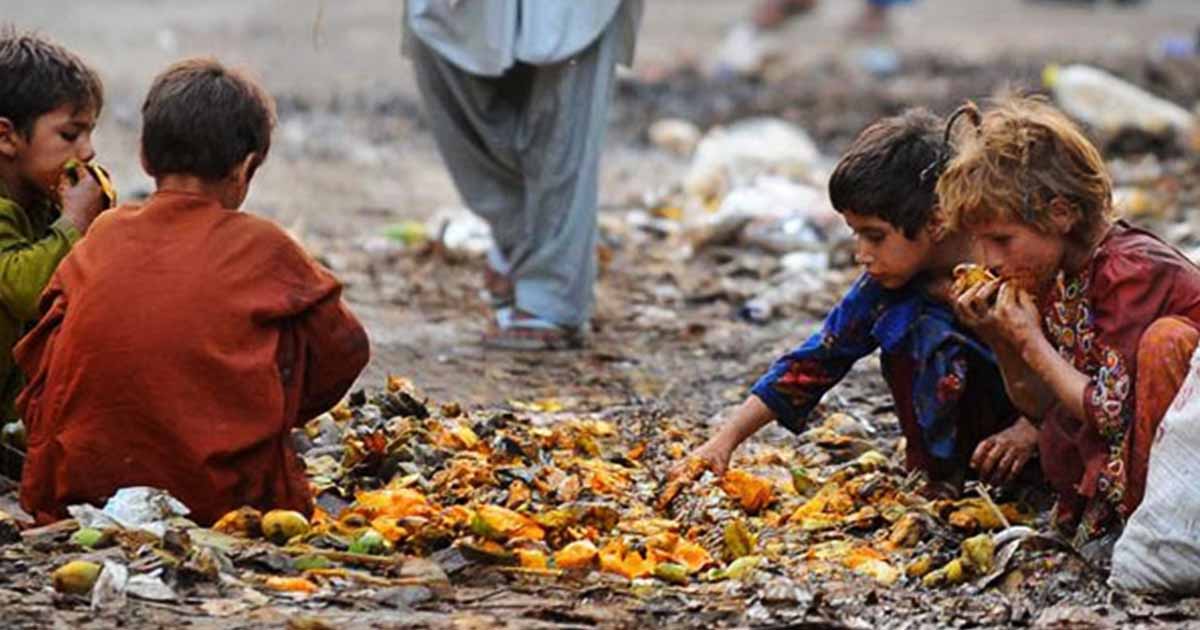 पाकिस्तान में सियासी उठापटक के बीच आलू, आटा और चावल की कीमतें आसमान पर