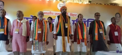लालू ने 15 साल बिहार को लूटा, नीतीश ने 18 साल में बिहार को बर्बाद किया: सम्राट लालू ने 15 साल बिहार को लूटा, नीतीश ने 18 साल में बिहार को बर्बाद किया: सम्राट