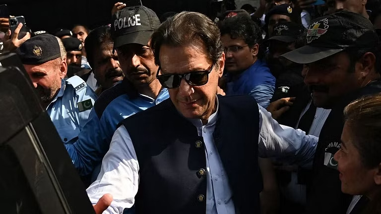 जिहादी अफीम पर सिसकता-सुलगता पाकिस्तान क्या सामंती जंजाल जिहादी अफीम पर सिसकता-सुलगता पाकिस्तान क्या सामंती जंजाल