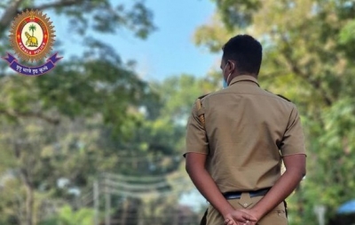फिल्म इंडस्ट्री के बाद, केरल पुलिस अधिकारियों के बच्चे भी बड़े पैमाने पर ड्रग्स का सेवन कर रहे फिल्म इंडस्ट्री के बाद, केरल पुलिस अधिकारियों के बच्चे भी बड़े पैमाने पर ड्रग्स का सेवन कर रहे