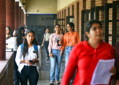 शिक्षा नीति के बड़े परिवर्तन : दोहरी डिग्री, खेल, मनचाहे विषय, मातृभाषा, बोर्ड परीक्षाओं में बदलाव शिक्षा नीति के बड़े परिवर्तन : दोहरी डिग्री, खेल, मनचाहे विषय, मातृभाषा, बोर्ड परीक्षाओं में बदलाव