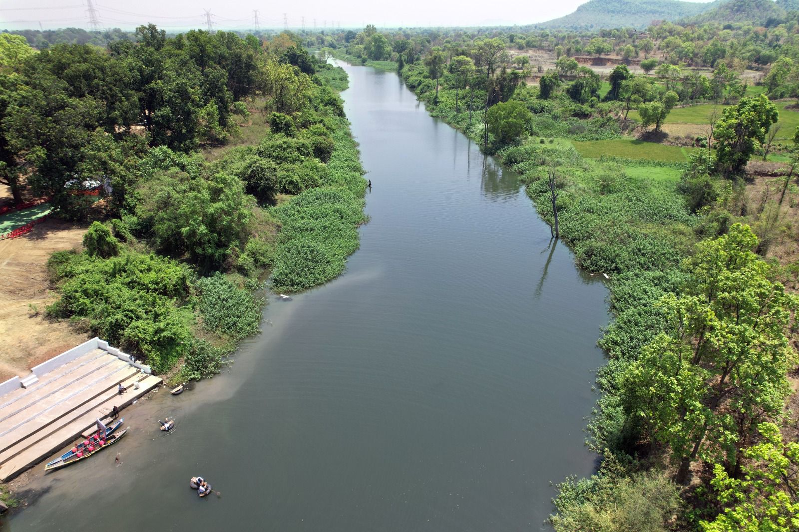 ... क्योंकि वह केवल एक नदी नहीं है