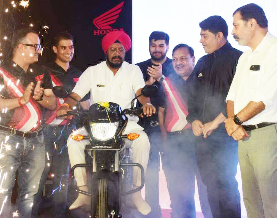 10 साल वारंटी, इनहैंस्ड स्मार्ट पावर वाली होण्डा  शाइन की पहले ही दिन शानदार 100 डिलिवरियां 