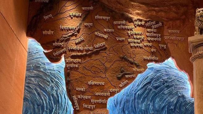 नई संसद में बने भित्तिचित्र में लुंबिनी और कपिलवस्तु, क्या बोले नेपाल के इतिहासकार नई संसद में बने भित्तिचित्र में लुंबिनी और कपिलवस्तु, क्या बोले नेपाल के इतिहासकार