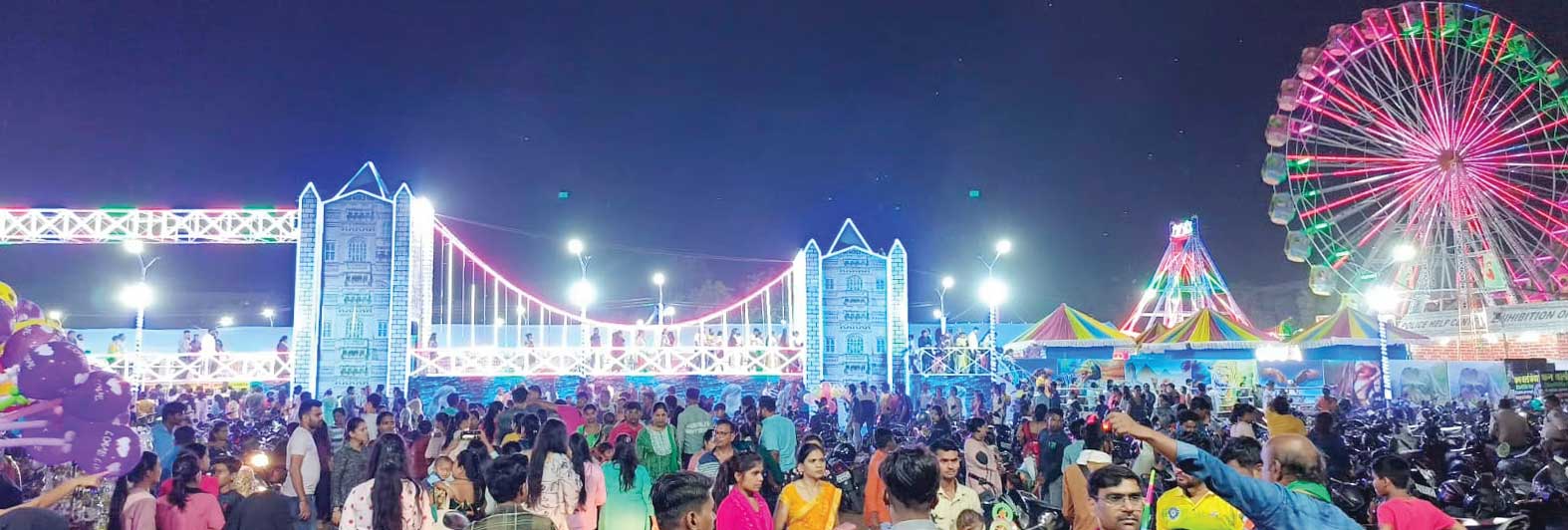 हर उम्र के लिए फन वर्ल्ड फेयर रोमांचक उत्सव की तरह