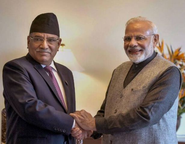 ‘छत्तीसगढ़’ का संपादकीय :  सार्वजनिक जीवन में नेता के मुखौटे उतारने के खतरे