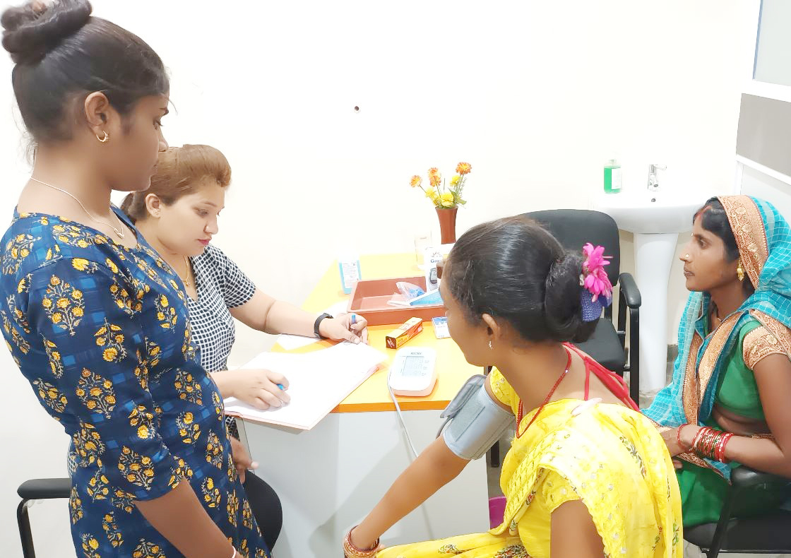 रावतपुरा इंस्टीट्यूट में 12 विभागों  में नि:शुल्क ओपीडी 15 तक 