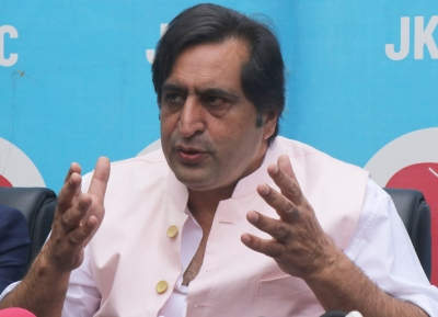 अनुच्छेद 370 का मामला न्यायपालिका के सामने सबसे बड़ी चुनौतियों में से एक: लोन अनुच्छेद 370 का मामला न्यायपालिका के सामने सबसे बड़ी चुनौतियों में से एक: लोन