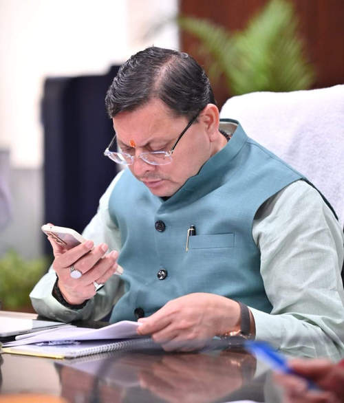 मुख्यमंत्री धामी ने की हिमाचल प्रदेश के सीएम सुक्खू से बात मुख्यमंत्री धामी ने की हिमाचल प्रदेश के सीएम सुक्खू से बात