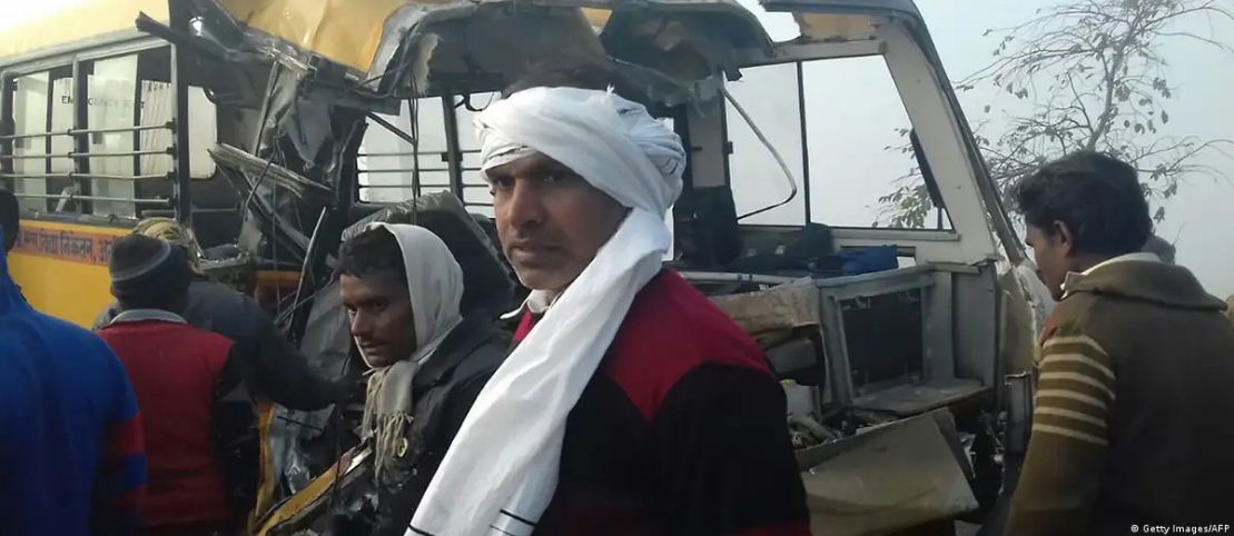 भारत में जानलेवा बन रही है गलत दिशा में ड्राइविंग