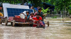 बाढ़ का कहर: मेट्रो के गेट बंद, सड़कों पर पानी, वो बातें जो दिल्लीवालों को पता होनी चाहिए बाढ़ का कहर: मेट्रो के गेट बंद, सड़कों पर पानी, वो बातें जो दिल्लीवालों को पता होनी चाहिए