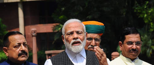 मणिपुर की घटना शर्मनाक, दोषियों को नहीं बख्शेंगे : पीएम मोदी मणिपुर की घटना शर्मनाक, दोषियों को नहीं बख्शेंगे : पीएम मोदी
