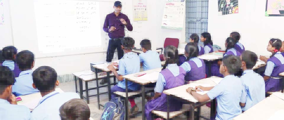 700 सरकारी स्कूलों में लगे एसईसीएल स्मार्ट-क्लास