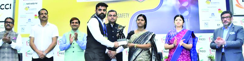 सडक़ सुरक्षा और ड्राइवर निगरानी में स्वचालन  के लिए एटीजीएल को उत्कृष्ट प्रतिबद्धता पुरस्कार 