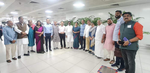 जमीनी स्थिति का आकलन करने को 'इडिया' ब्लॉक के सांसद मणिपुर रवाना जमीनी स्थिति का आकलन करने को 'इडिया' ब्लॉक के सांसद मणिपुर रवाना
