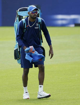 लगातार विकेट खोने से मैच गंवाना पड़ा : हार्दिक पांड्या