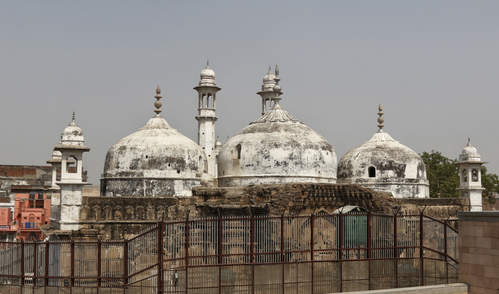 ज्ञानवापी में दूसरे दिन भी सर्वेक्षण जारी ज्ञानवापी में दूसरे दिन भी सर्वेक्षण जारी