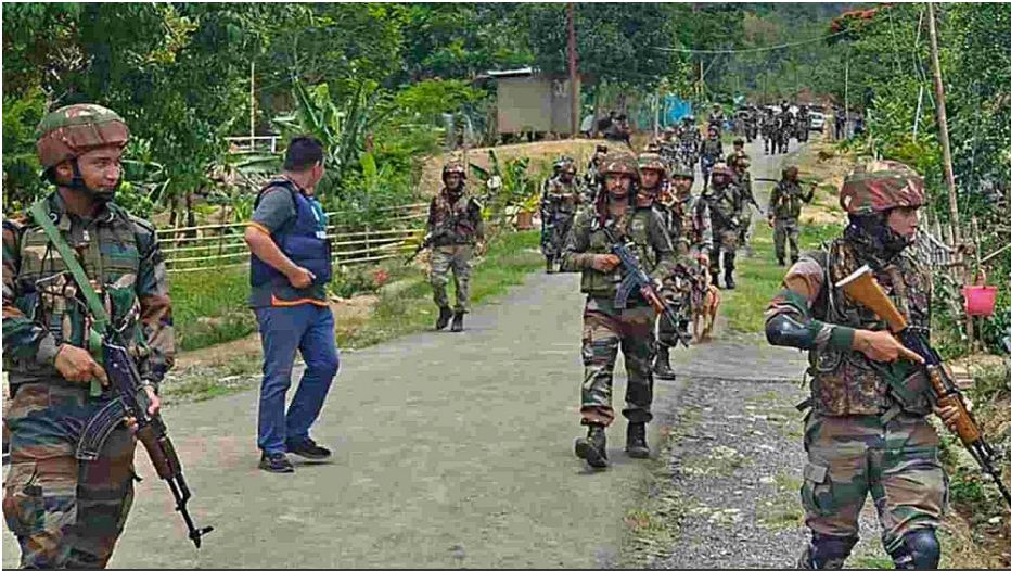 हर 75 मणिपुरी पर एक सुरक्षाकर्मी, फिर भी हिंसा बेकाबू क्यों?