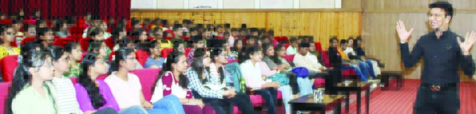 संतुलित जीवन से तनाव से मुक्ति-अग्रवाल