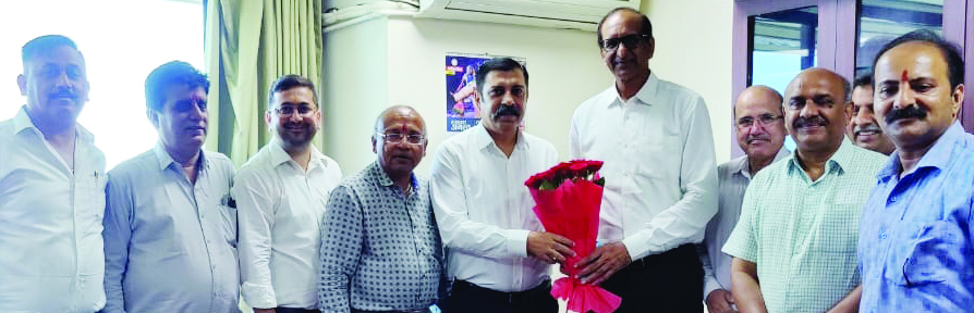 एनआरडीए अध्यक्ष से होलसेल  कॉरिडोर के लिए मिला चेंबर 