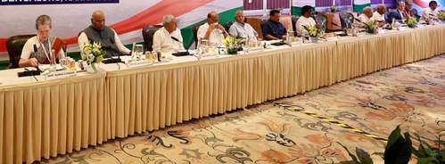 विपक्षी दलों के गठबंधन का कारवां विपक्षी दलों के गठबंधन का कारवां
