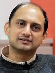 सरकार 2019 के चुनावों से पहले आरबीआई से तीन लाख करोड़ रुपये निकालना चाहती थी : विरल आचार्य