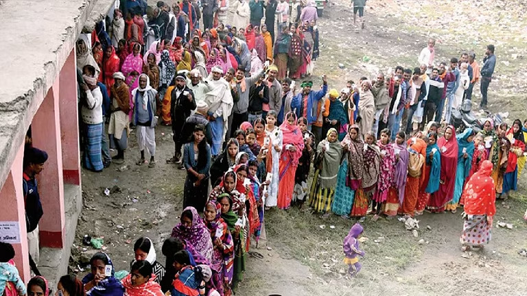 एक राष्ट्र-एक चुनाव: सच में सरकार ने लोकतंत्र को निशाने पर लिया, तो सडक़ से संसद और अदालत तक अखाड़ा सजना तय एक राष्ट्र-एक चुनाव: सच में सरकार ने लोकतंत्र को निशाने पर लिया, तो सडक़ से संसद और अदालत तक अखाड़ा सजना तय