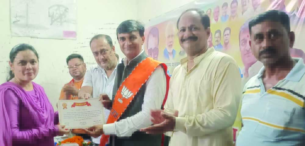 पं. दीनदयाल उपाध्याय जयंती पर शिक्षकों का किया गया सम्मान पं. दीनदयाल उपाध्याय जयंती पर शिक्षकों का किया गया सम्मान