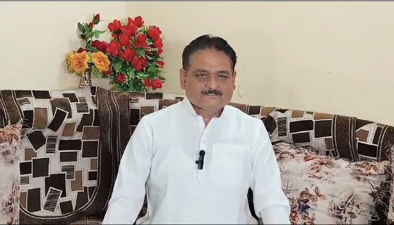 राजनीति के रूप में अभी मनोज तिवारी परिपक्व नहीं - शुक्ला