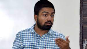 यूट्यूबर मनीष कश्यप को मीडिया से बात करने की अनुमति देने पर चार पुलिसकर्मी निलंबित यूट्यूबर मनीष कश्यप को मीडिया से बात करने की अनुमति देने पर चार पुलिसकर्मी निलंबित