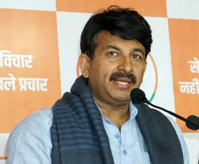 अपराधी चला रहे दिल्ली की सरकार, हर घोटाले के लिए केजरीवाल जिम्मेदार : मनोज तिवारी
