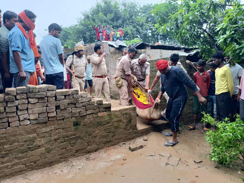यूपी के देवरिया में छह को उतारा मौत के घाट यूपी के देवरिया में छह को उतारा मौत के घाट