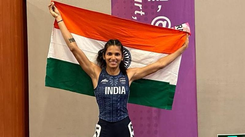 ज्योति यर्राजी: सिक्योरिटी गार्ड की बेटी ने कैसे विवाद के बीच चीन से छीना एशियन गेम्स का सिल्वर ज्योति यर्राजी: सिक्योरिटी गार्ड की बेटी ने कैसे विवाद के बीच चीन से छीना एशियन गेम्स का सिल्वर