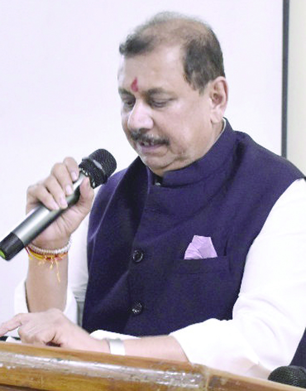 मैट्स विश्वविद्यालय में नवप्रवेशी विद्यार्थियों हेतु ओरिएंटेशन प्रोग्राम मैट्स विश्वविद्यालय में नवप्रवेशी विद्यार्थियों हेतु ओरिएंटेशन प्रोग्राम