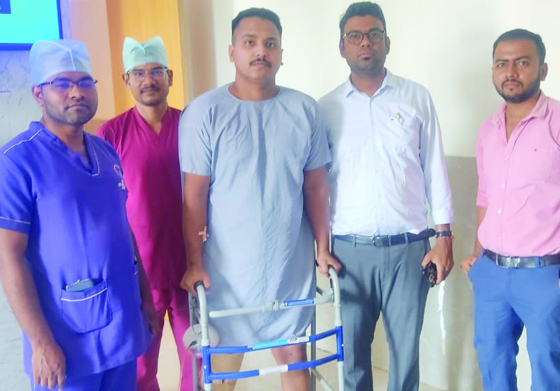 कूल्हों के सफल प्रत्यारोपण के तीन ही दिन बाद एसएमसी अस्पताल से मिला दर्दरहित डिस्चार्ज