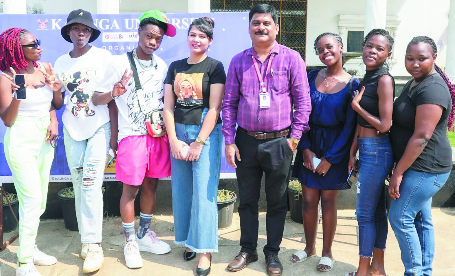 भारतीय भाषा उत्सव 2023 अंतर्गत कलिंगा  विवि में मेरी भाषा, मेरा हस्ताक्षर अभियान