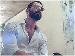शाहिद कपूर की फिल्म ‘देवा’ अगले साल 11 अक्टूबर को होगी रिलीज शाहिद कपूर की फिल्म ‘देवा’ अगले साल 11 अक्टूबर को होगी रिलीज