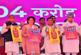 भाजपा नहीं चाहती कि लोगों को कांग्रेस की ‘गारंटी’ का लाभ मिले: गहलोत ने ईडी की कार्रवाई के बाद कहा