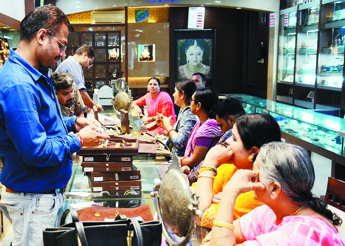 ग्राहकों का मार्गदर्शन, सहयोग और विश्वास  पाते धनश्री ज्वैलर्स के 32वें वर्ष पूरे-सोनी