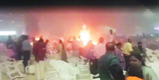 ‘छत्तीसगढ़’ का संपादकीय : धर्म के टकराव कहीं भी हों, उनके यहां भी असर का खतरा ‘छत्तीसगढ़’ का संपादकीय : धर्म के टकराव कहीं भी हों, उनके यहां भी असर का खतरा