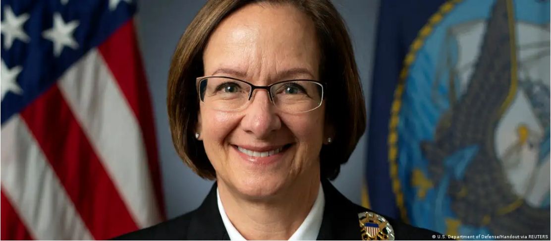 अमेरिका में पहली बार महिला बनी नौसेना प्रमुख